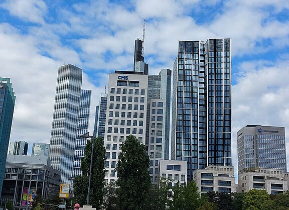 Blick auf Frankfurter Hochhäuser